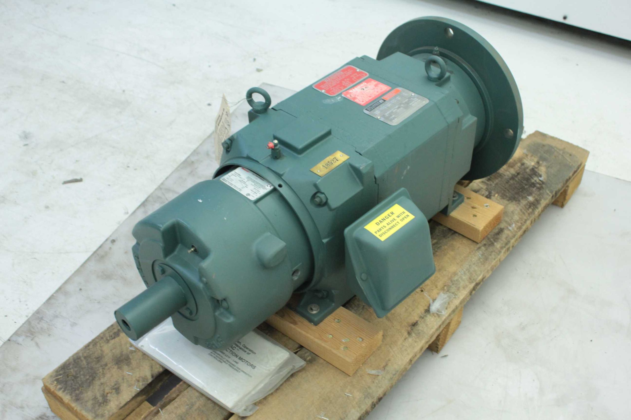 Reliance 10 HP 07KL790177-KAT1 Square Frame L21620 AC Motor Servo Tachometer - Used - Image 22