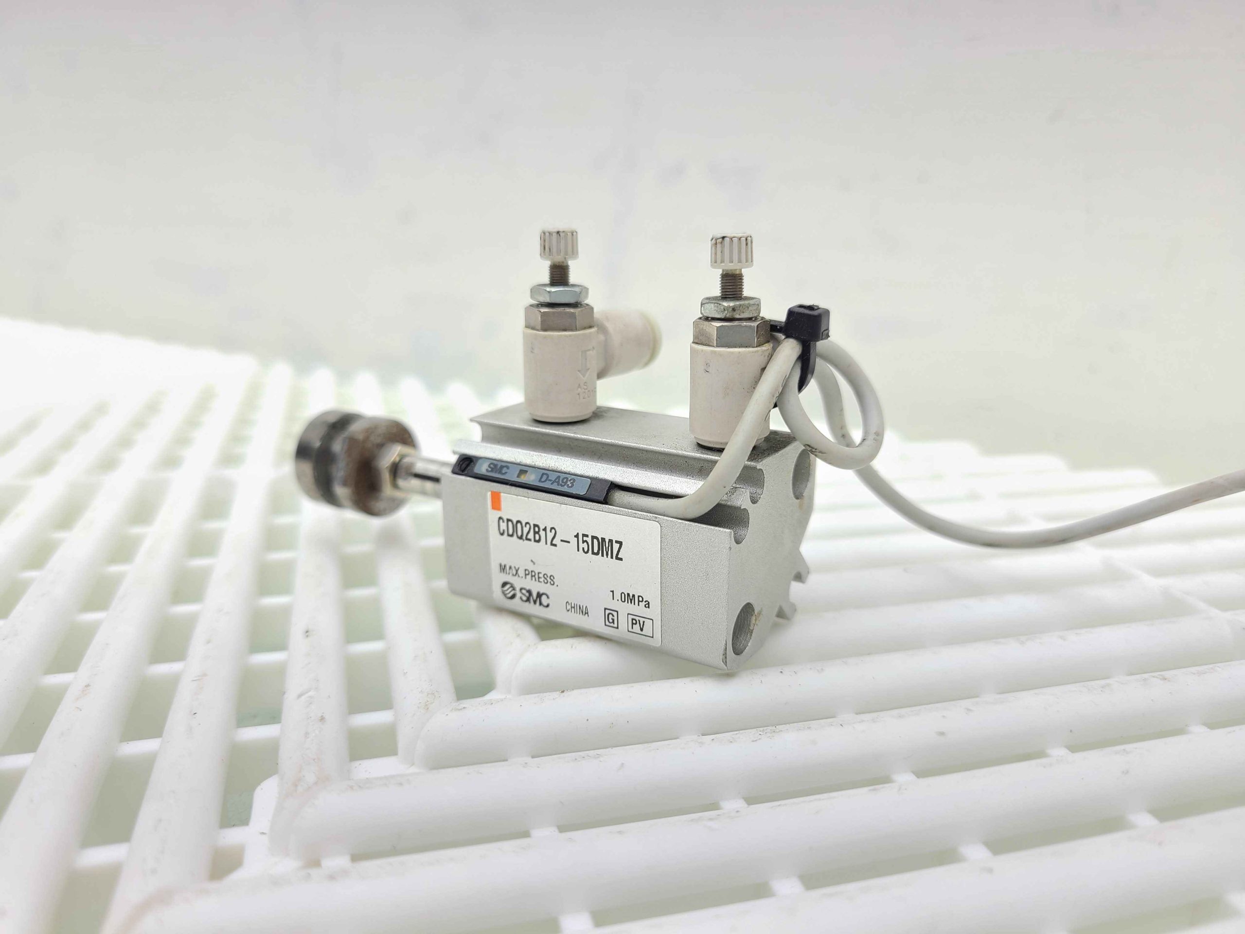 SMC CDQ2B12-15DMZ Double-Acting Compact Cylinder - Used - Image 16