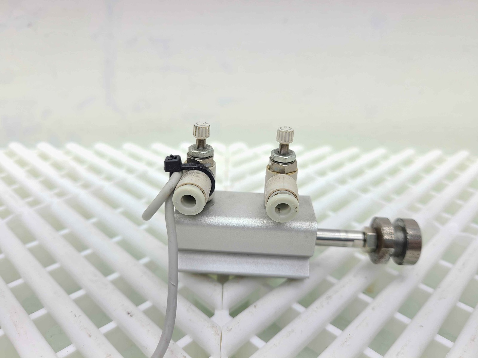 SMC CDQ2B12-15DMZ Double-Acting Compact Cylinder - Used - Image 5