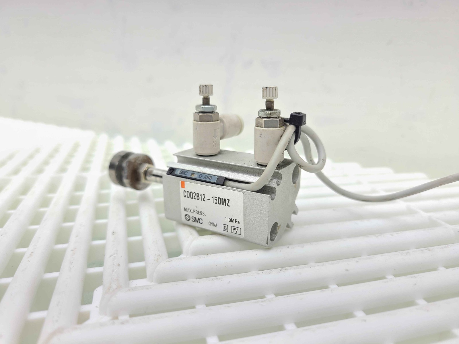 SMC CDQ2B12-15DMZ Double-Acting Compact Cylinder - Used - Image 8