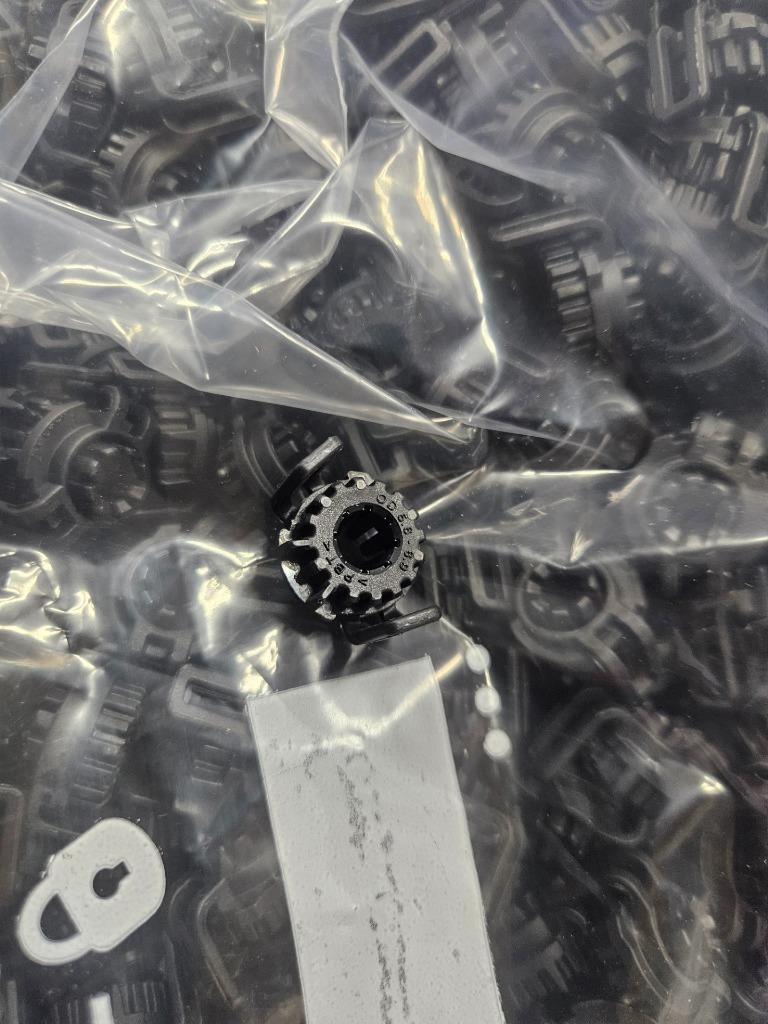 (100) New Aptiv 13849786 2 Way TPA Secondary Lock - New - Image 14