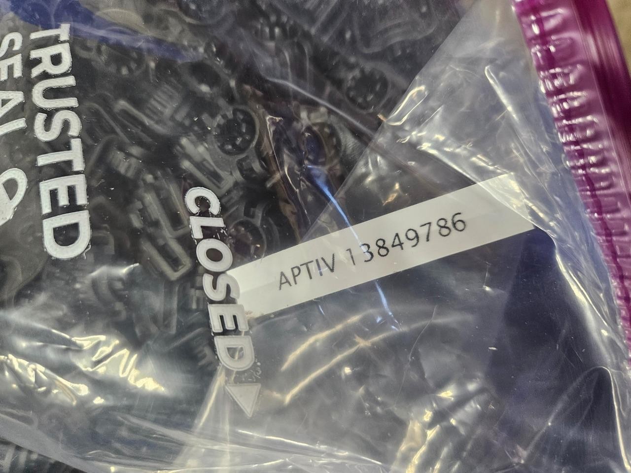 (100) New Aptiv 13849786 2 Way TPA Secondary Lock - New - Image 5