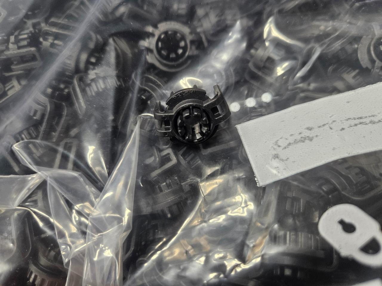 (100) New Aptiv 13849786 2 Way TPA Secondary Lock - New - Image 14