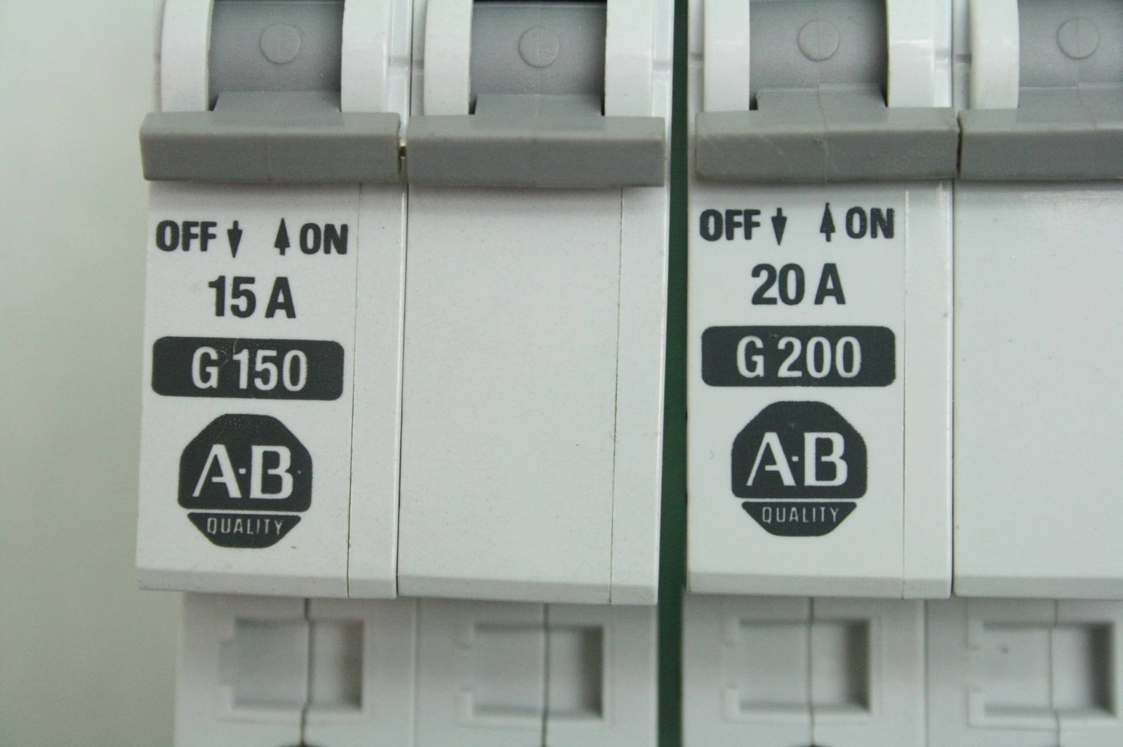 2 Allen-Bradley 1492-CB2G150 1492-CB2G200 Circuit Breaker 15A / 20A Rated - Used - Image 3