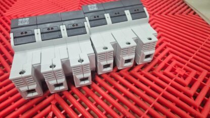 2 Allen-Bradley 1492-FB3J30-L Fuse Holders with Ferraz Shawmut AJT15 Fuses - New other (see details) - Image 8