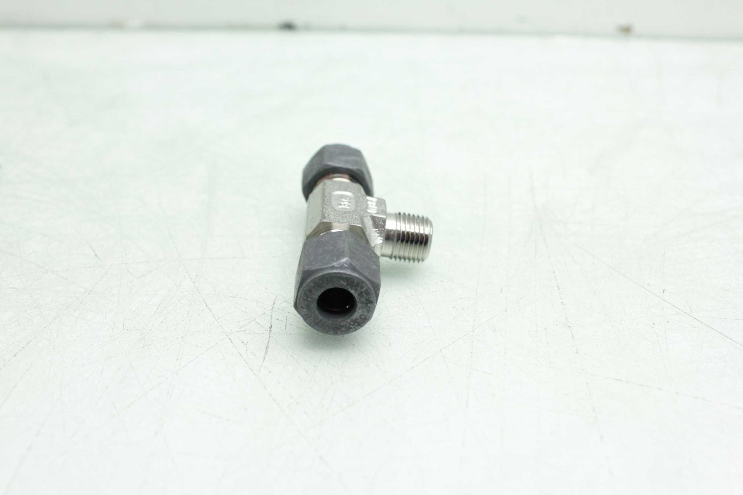 6 New Parker 4-4-2 SBZ-SS CPI NPT Male Branch Tee 1/4"x1/4"x1/8" MNPT Stainless - New - Image 10
