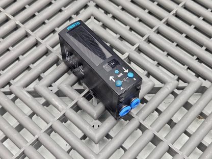 Festo 540196 Pressure Sensor SDE3-V1D-B-HQ4-2P-M8 - Used - Image 8