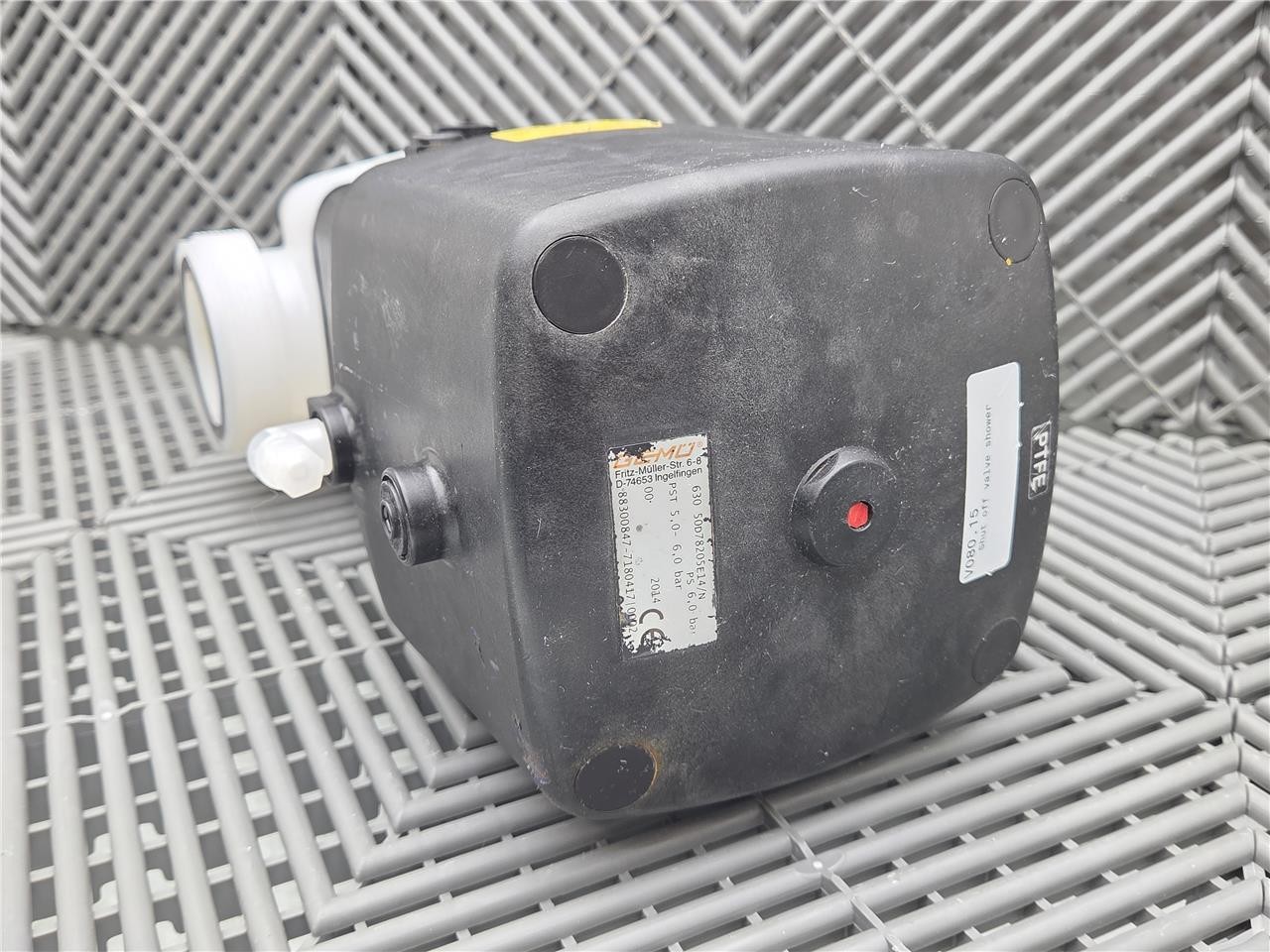 Gemu 630 50D78205E14/N Diaphragm Shutoff Valve Air Open, Spring Close - Used - Image 4