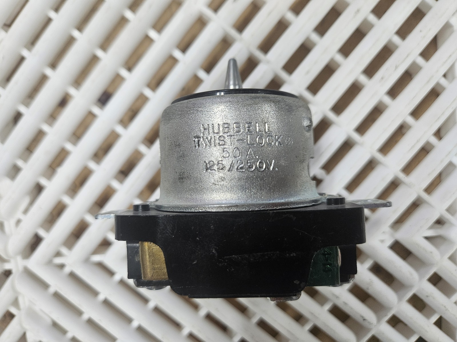 Hubbell CS6369C 50A 125/250V NEMA L14-50R Flanged Receptacle - Used - Image 3