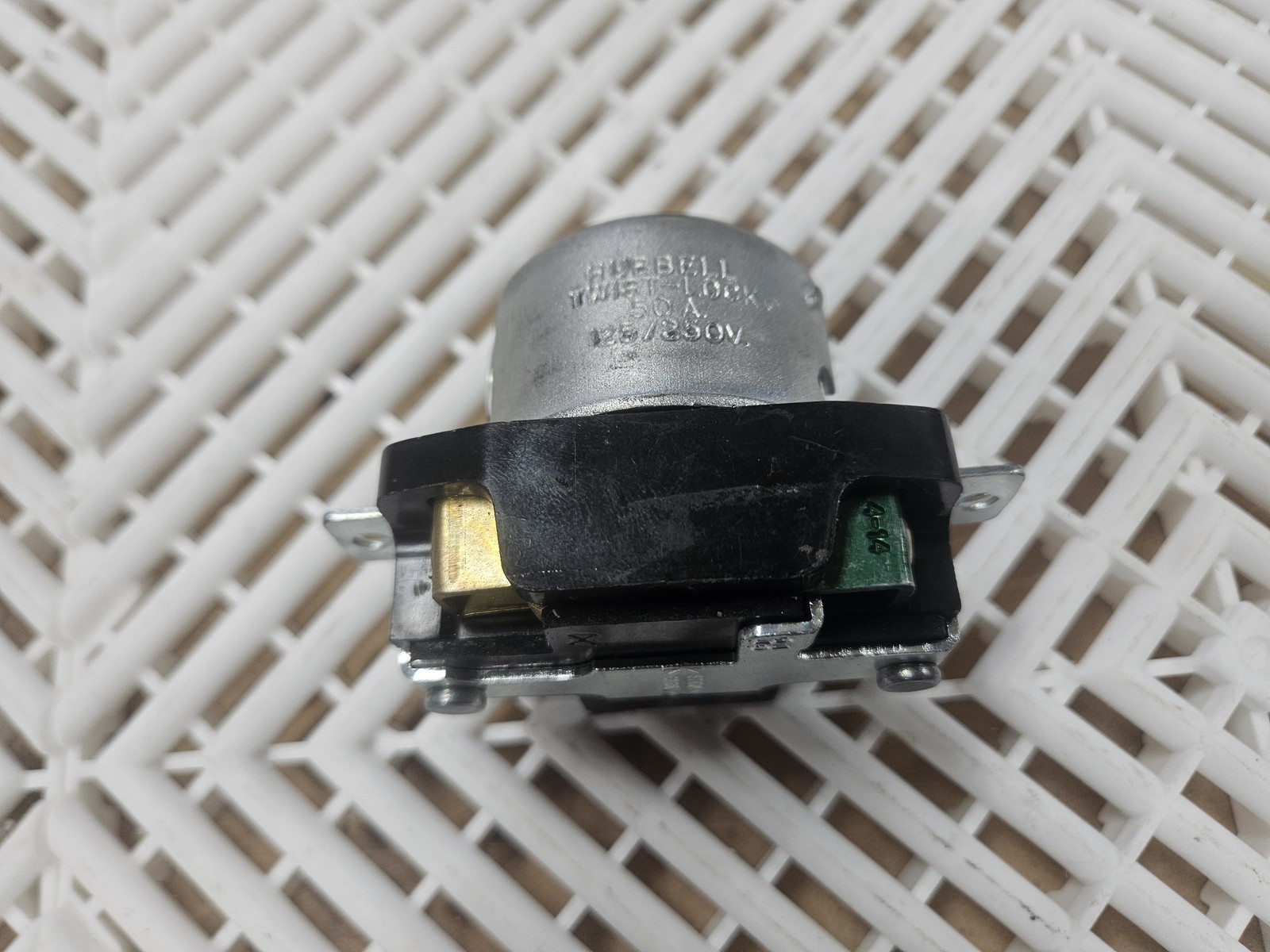 Hubbell CS6369C 50A 125/250V NEMA L14-50R Flanged Receptacle - Used - Image 5