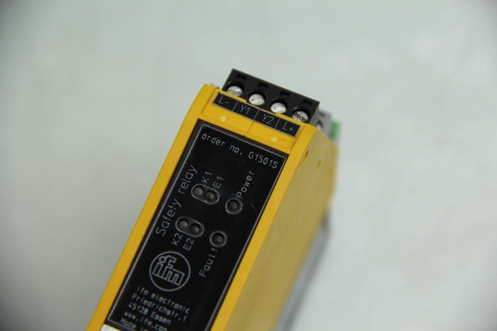 IFM G1501S Dual Channel Industrial Safety Relay Late 2013 Models - Used - Image 3