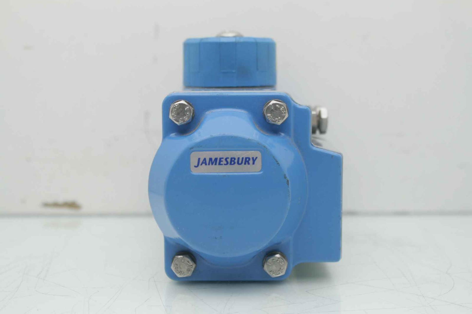 Jamesbury VPVL051 SR4/5 B C Part Turn Pneumatic Valve Actuator - Used - Image 3
