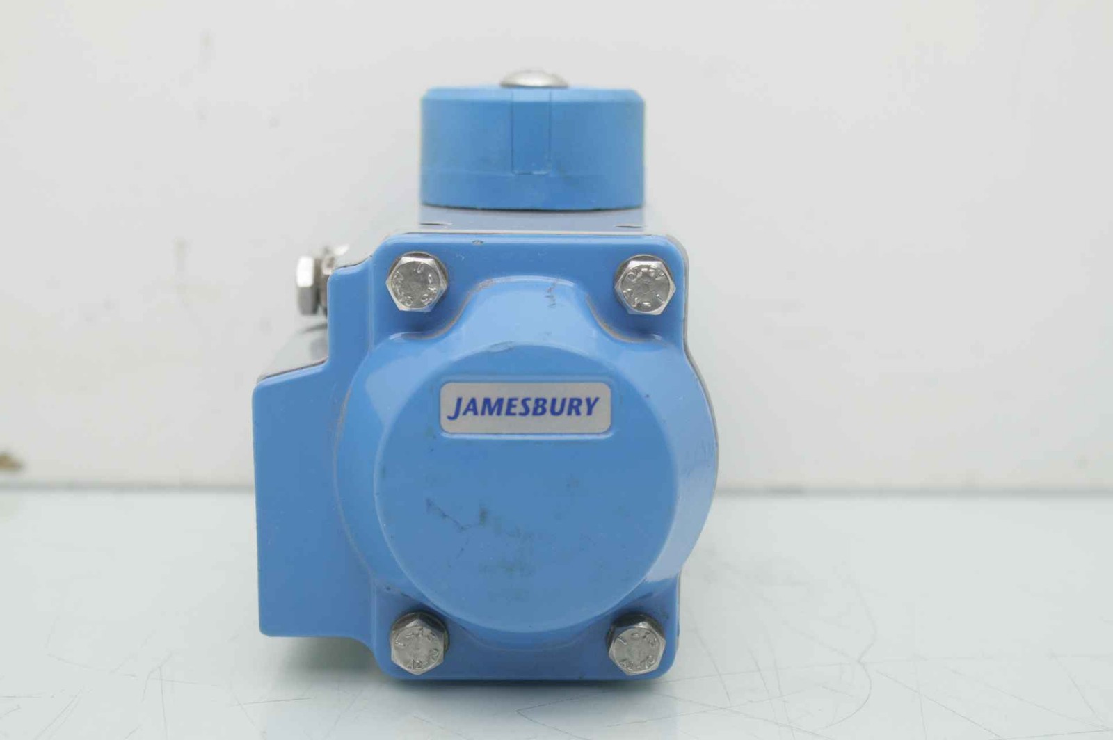 Jamesbury VPVL051 SR4/5 B C Part Turn Pneumatic Valve Actuator - Used - Image 4