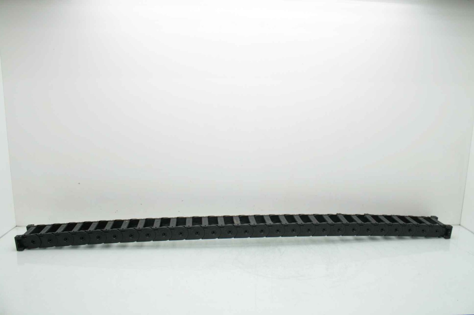 Kabelschlepp 0555 2"x4" Industrial Cable Chain Robot Wireway Cable Carrier - Used