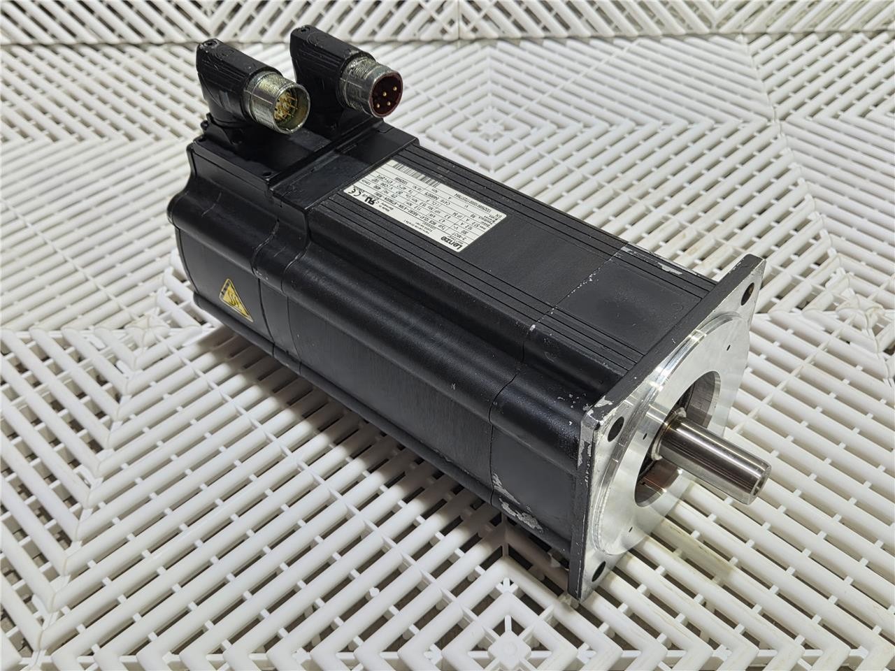 Lenze MCS12L41-RS0B0-A19N-ST5S00N-R0SU Servo Motor 6.3HP, 4050rpm w/ Brake - Used