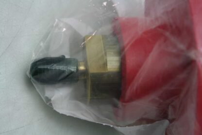 Leviton 003-17R22-R Single Pole Female Panel Receptacle / 90 Degree - Used - Image 6