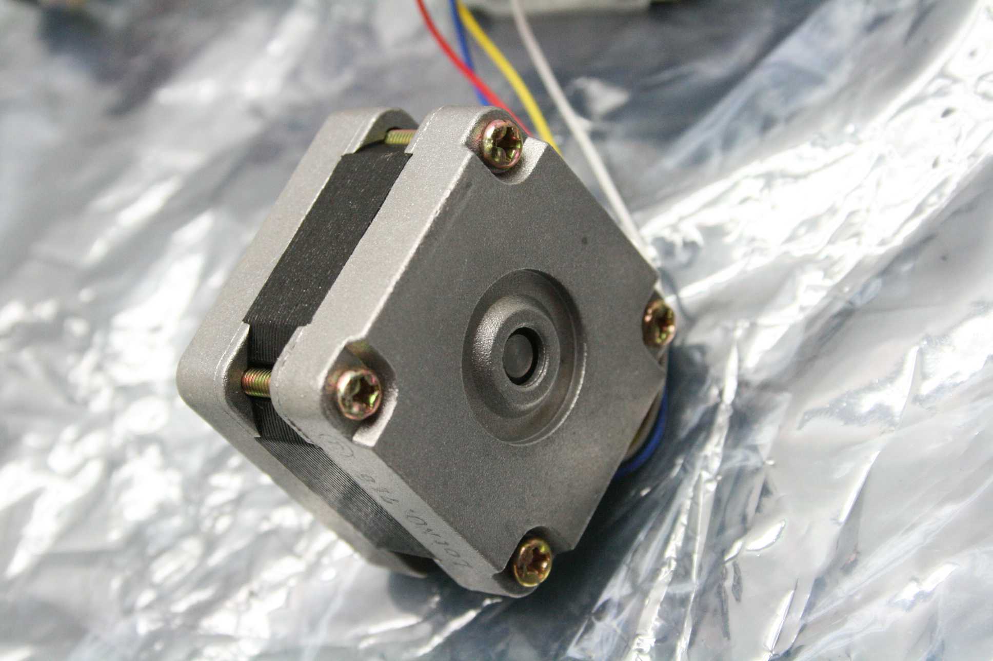 MMI Systems SVR-I-8001-UNICS-R2 Drive Controller 5 Nema 16 Stepper Motors - Used - Image 15