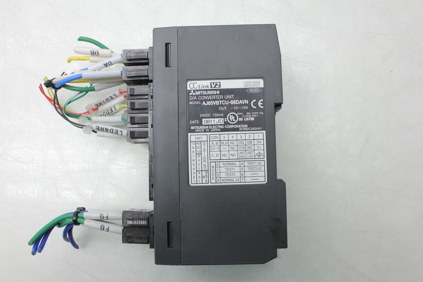 Mitsubishi D/A Converter Unit AJ65VBTCU-68DAVN 24VDC / 150mA - Used - Image 3
