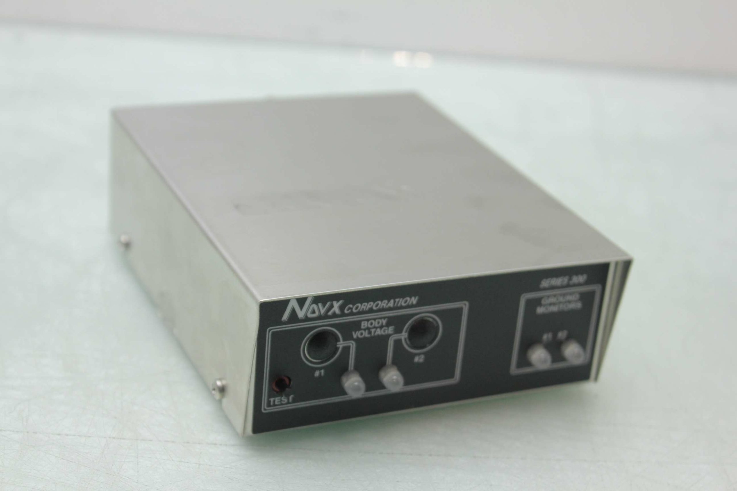 NOVX Corporation ESD 300 Series Work Station Equipment Ground Monitor - Used - Image 11