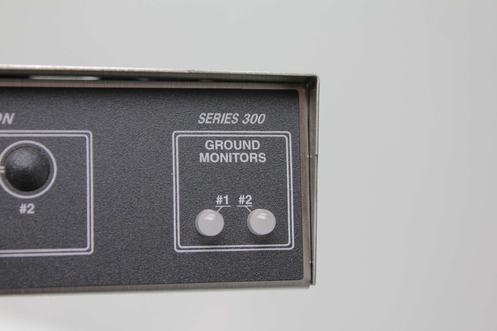 NOVX Corporation ESD 300 Series Work Station Equipment Ground Monitor - Used - Image 9