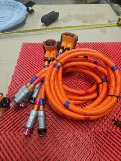 New Amphenol HVSL1000 Right Angle 2.5m EV Cable Assembly HVSL1000-08-2-A - New