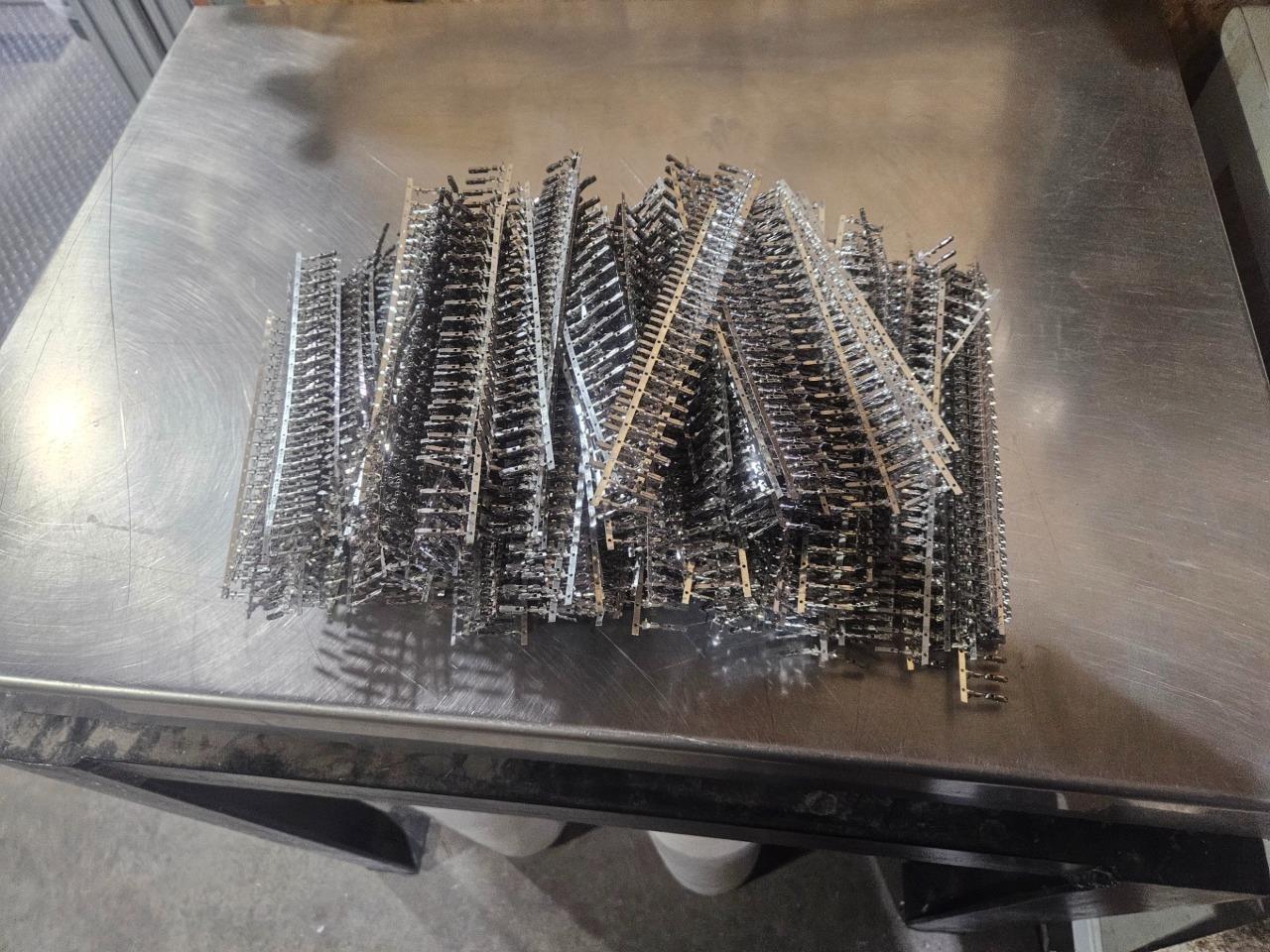 New (Qty 7500) Aptiv 35095783 Female CTS 150 Locking Lance Contact 18-21 AWG - New - Image 6