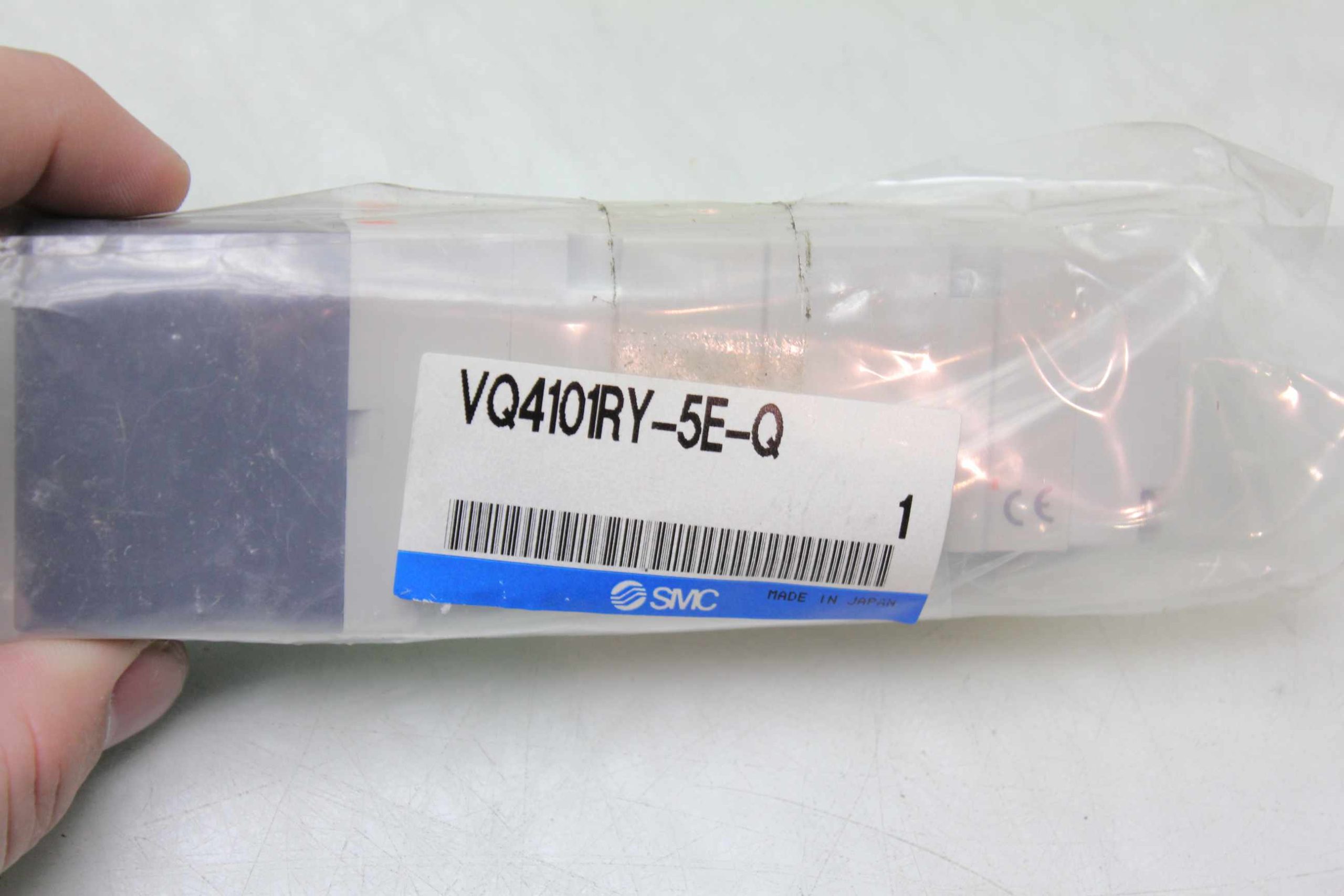 New SMC VQ4101RY-5E-Q Solenoid Valve 24V DC 2 Position External Pilot Valve - New - Image 10