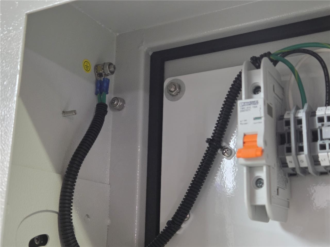 New Strongarm 302-181706 15" Swivel / Tilt HMI Enclosure Nema 12 - New other (see details) - Image 4