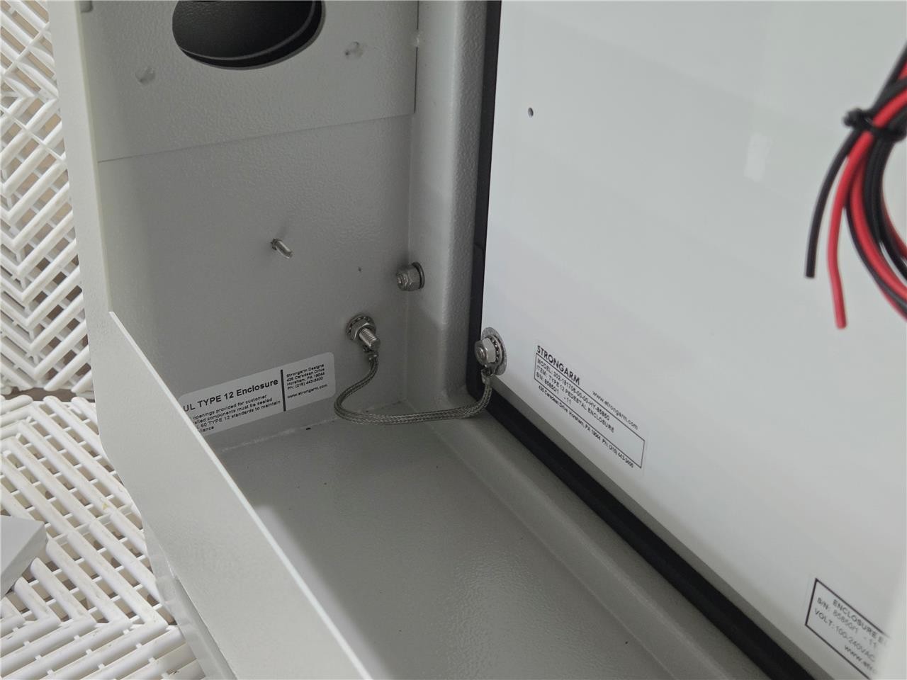 New Strongarm 302-181706 15" Swivel / Tilt HMI Enclosure Nema 12 - New other (see details) - Image 8