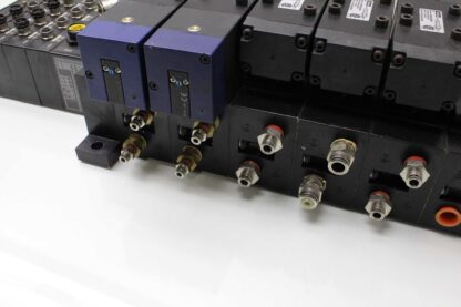 Parker Manifold / H2255BGMB9B (x1) / H22VXBG0B9B(x1) H2E55BGMB9B (x3) - Used - Image 34