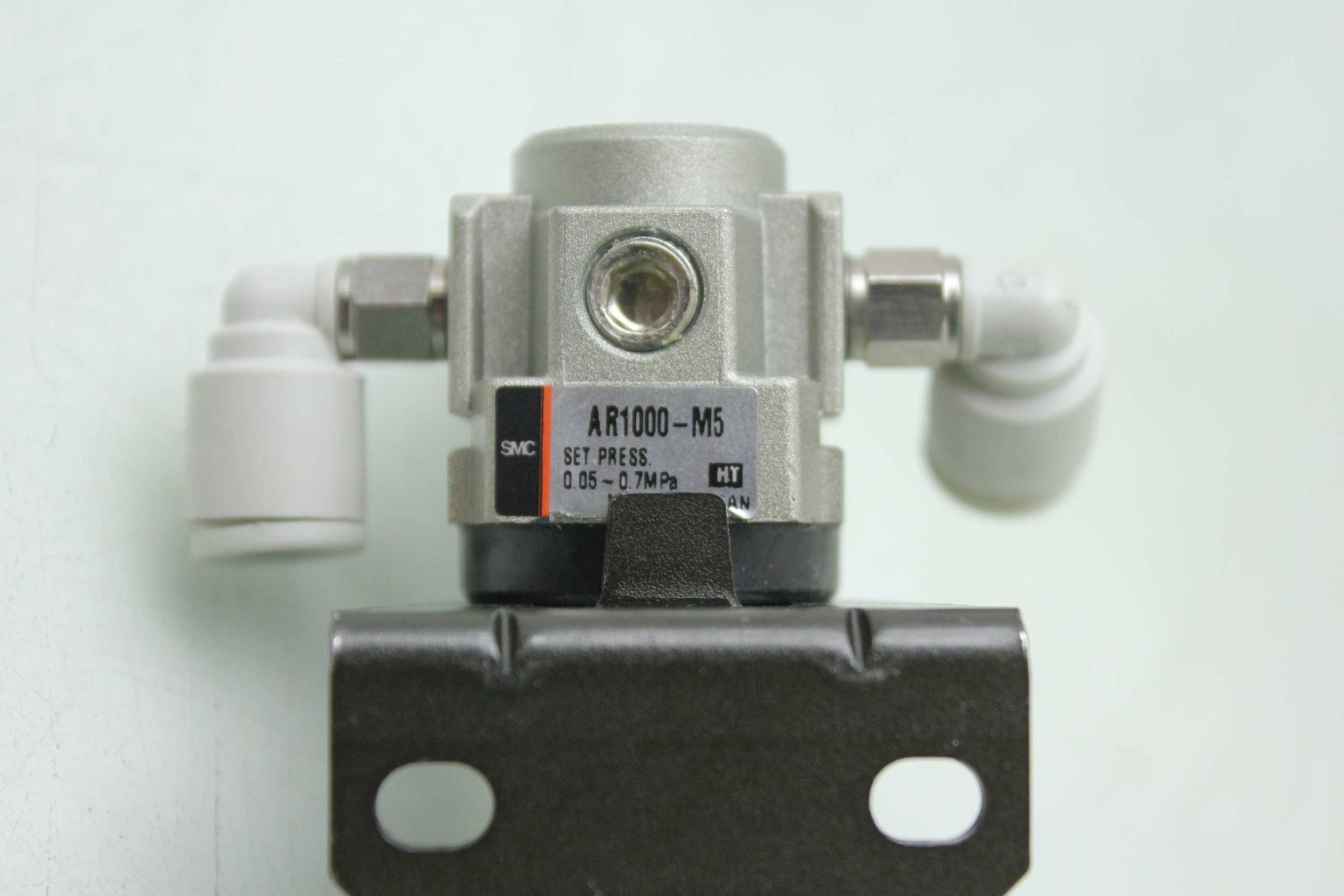 SMC AR1000-M5 Pneumatic Regulator & G27-10-R1 Analog Pressure Gauge 0-1.0 MPa - Used - Image 11