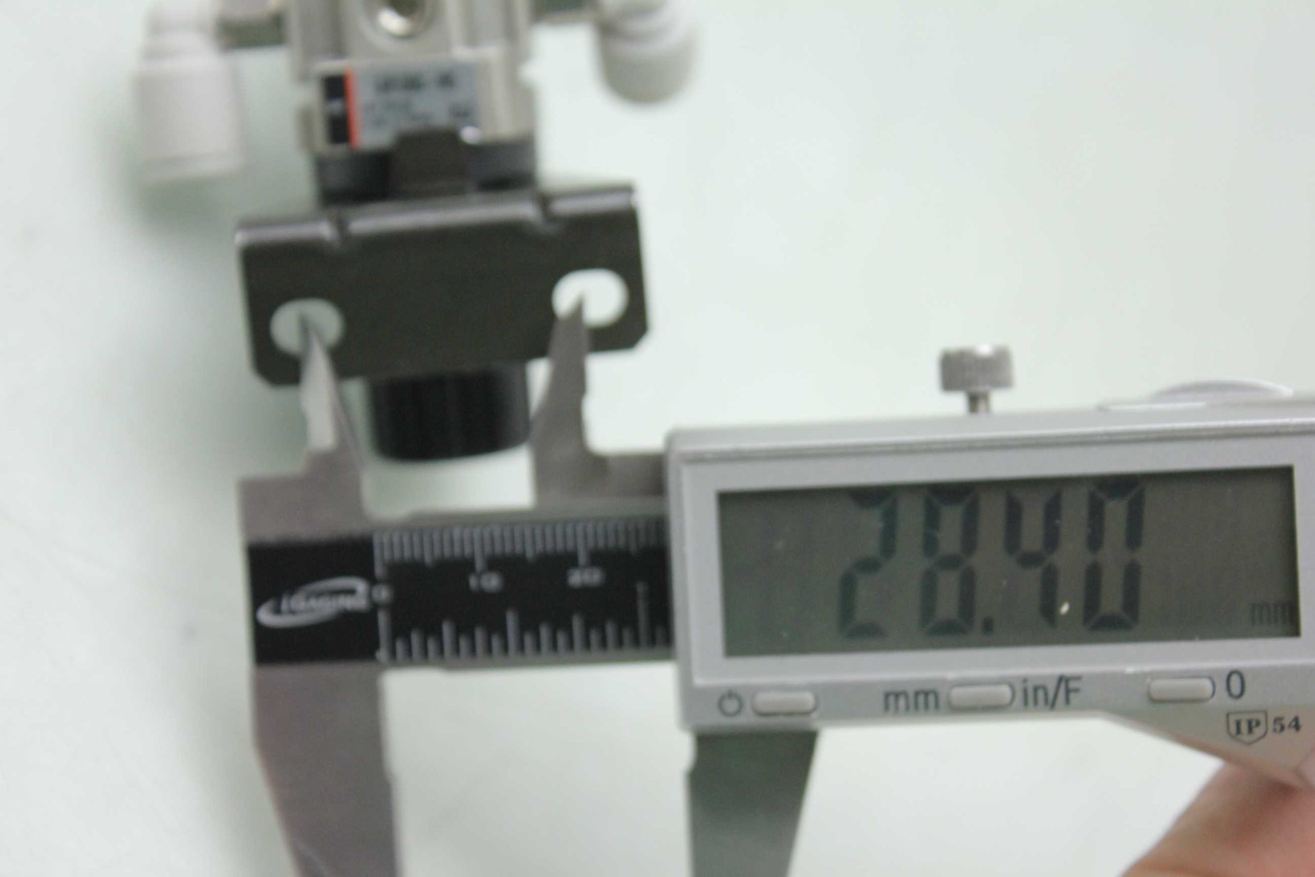 SMC AR1000-M5 Pneumatic Regulator & G27-10-R1 Analog Pressure Gauge 0-1.0 MPa - Used - Image 13