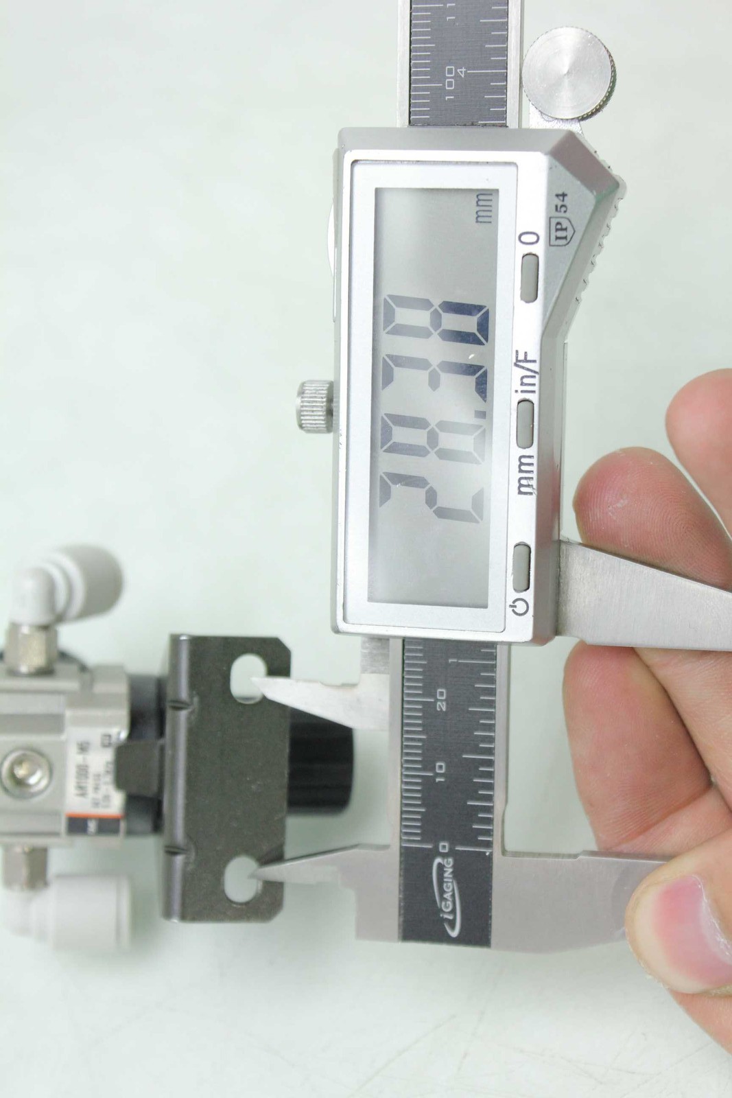SMC AR1000-M5 Pneumatic Regulator & G27-10-R1 Analog Pressure Gauge 0-1.0 MPa - Used - Image 6