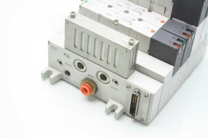 SMC Manifold Valve Assembly With (4) VQ4201-5 (1) VVQ4000-10-1 - Used - Image 17