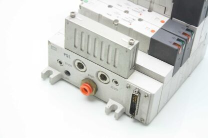 SMC Manifold Valve Assembly With (4) VQ4201-5 (1) VVQ4000-10-1 - Used - Image 8