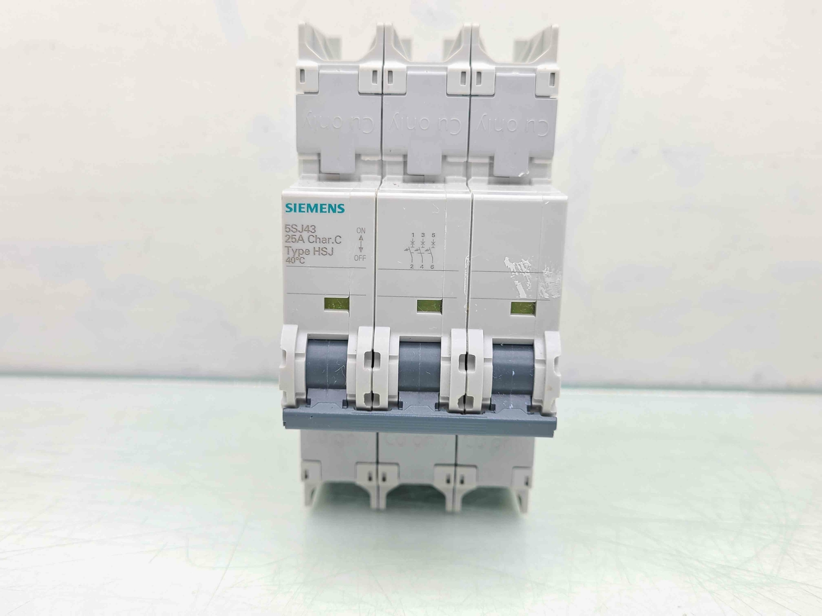 Siemens 5SJ43 D-Trip 3-Pole Circuit Breaker 240VAC, 25A - Used - Image 5