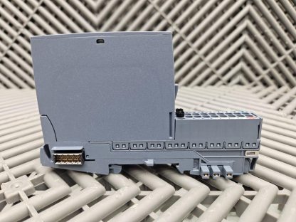 Siemens 6ES7132-6BH01-0BA0 Gateway Module w/ 6ES7193-6BP00-0BA0 Base - Used - Image 12