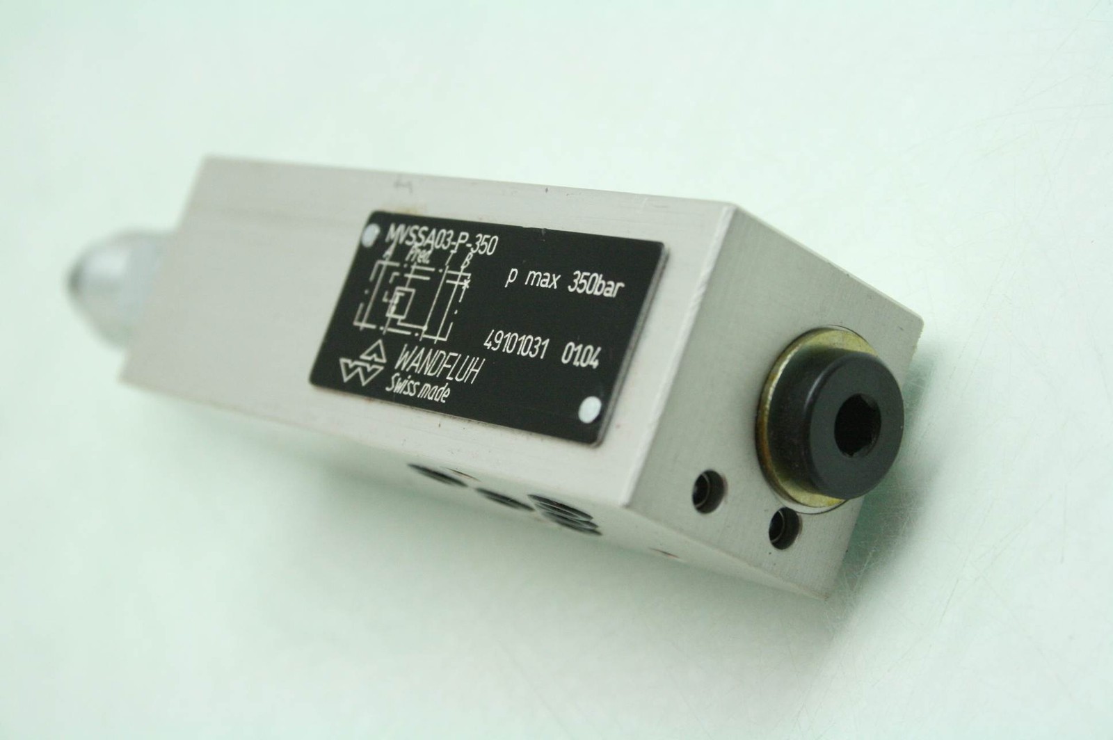 Wandfluh MVSSA03-P-350 Hydraulic Throttling Valve Manifold Mount - Used - Image 4