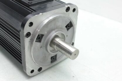 Yaskawa USAFED-13-YB21 AC Servo Motor / 1.2kW / UTMAH-500WB Encoder / 1500RPM - Used - Image 20