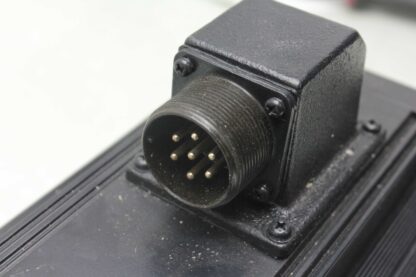 Yaskawa USAFED-13-YB21 AC Servo Motor / 1.2kW / UTMAH-500WB Encoder / 1500RPM - Used - Image 21