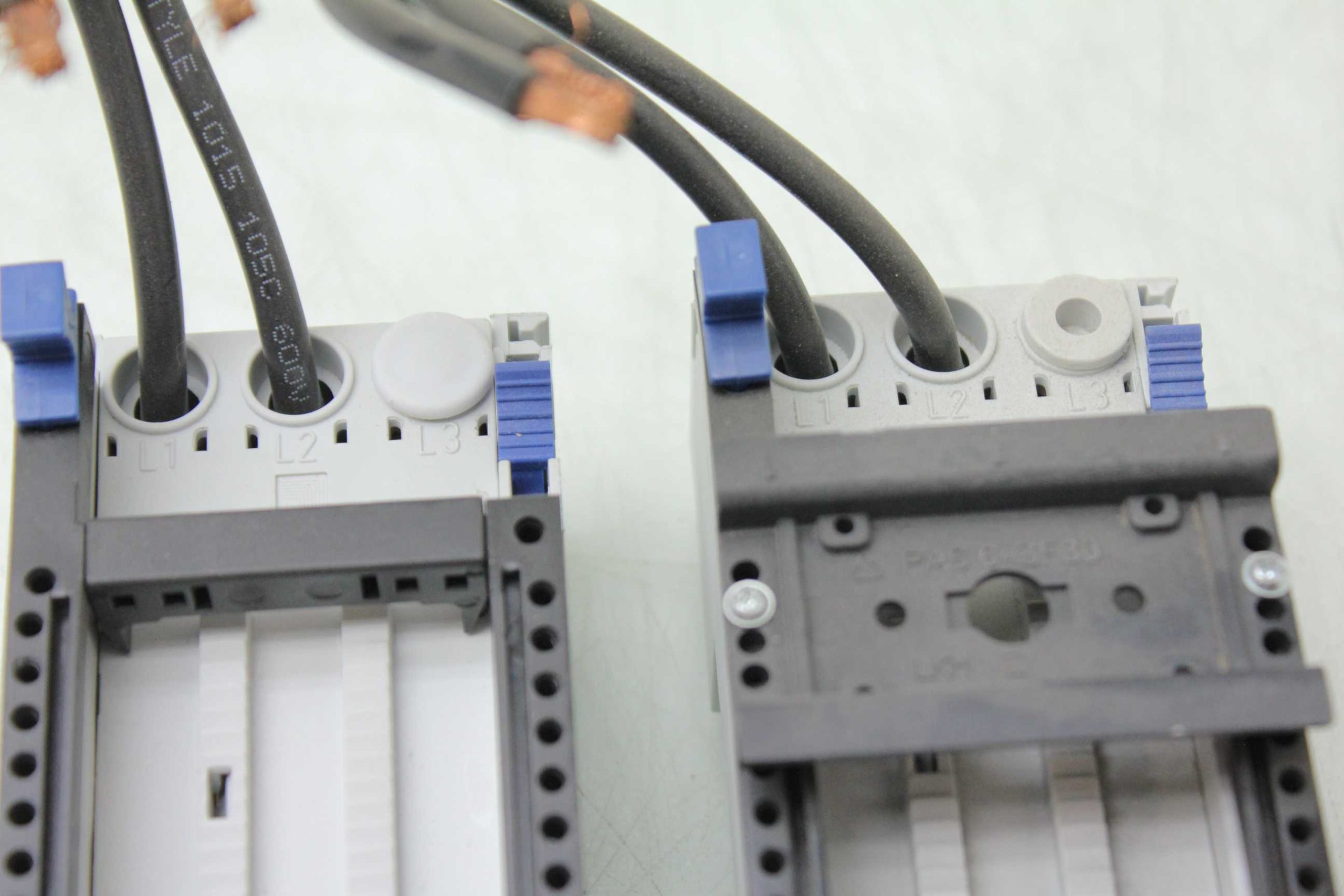 2 Rittal SV 9340.460 OM Adapters with Connection Cables / 32A / 3 Pole / 600V - Used - Image 15