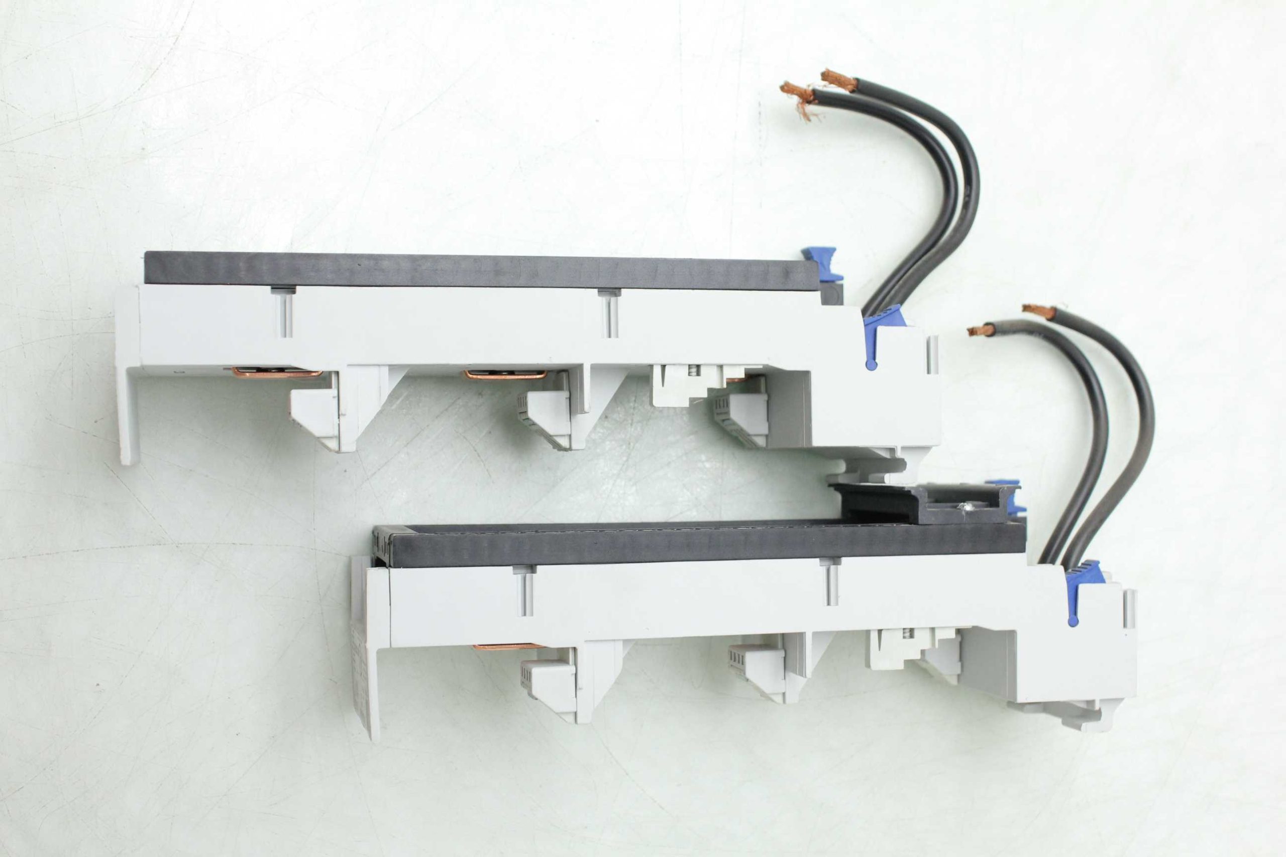 2 Rittal SV 9340.460 OM Adapters with Connection Cables / 32A / 3 Pole / 600V - Used - Image 18