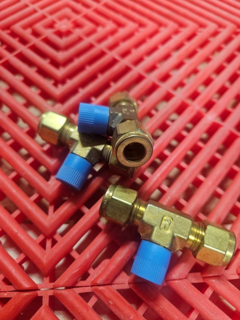 (3) Parker 6-6-4-SBZ-B Branch Tee 3/8" CPI Tube Fitting x 1/4" NPT - New - Image 11