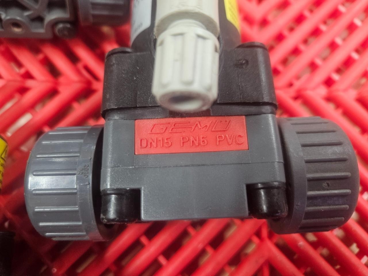 (8) Gemu 610 15D 7 11411/N Pneumatic Pilot Diaphragm Valve DN15 - Used - Image 6