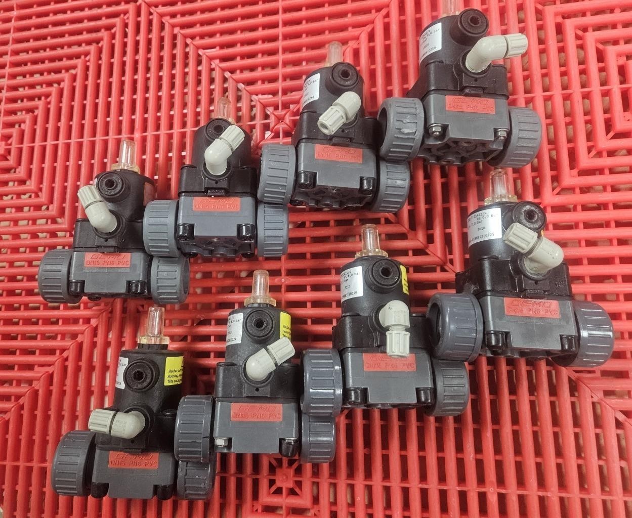 (8) Gemu 610 15D 7 11411/N Pneumatic Pilot Diaphragm Valve DN15 - Used