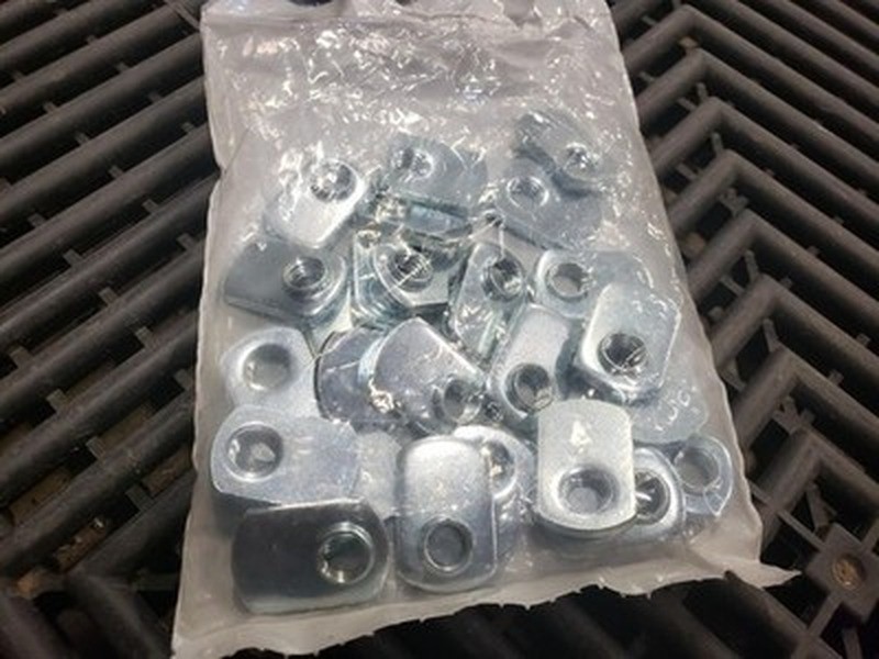 80/20 Inc. 3838 Economy Slide In T-Nut M8 Zinc - Lot of 25 - New - Image 4