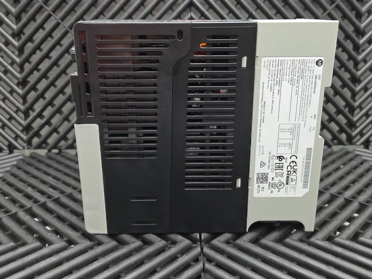 Allen-Bradley 25B-D4P0N104 Ser A PowerFlex 525 AC Drive 2HP w/ 25-COMM-E2P - New other (see details) - Image 10