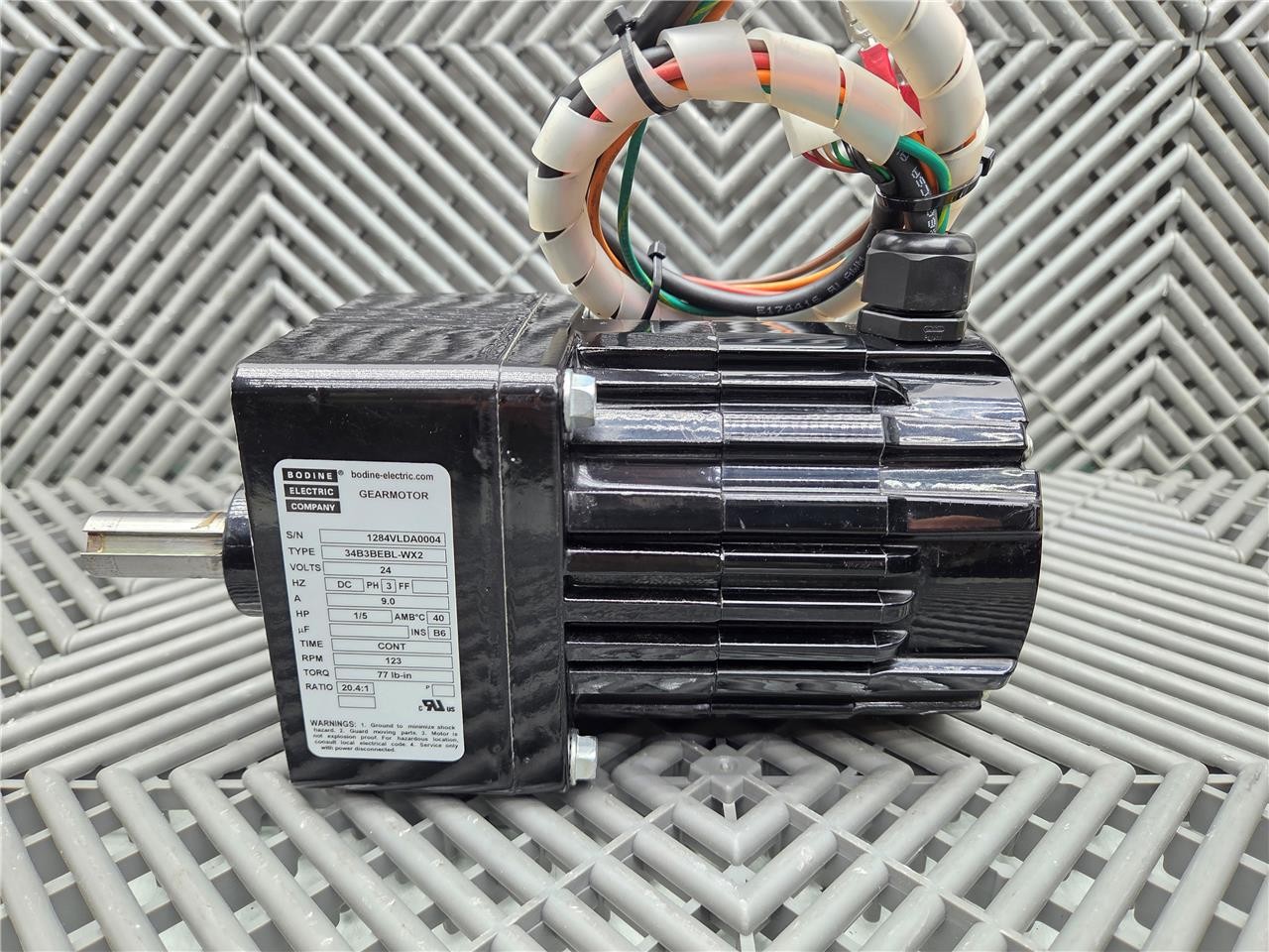 Bodine 34B3BEBL-WX2 Parallel Shaft Gear Motor 20.4:1 w/ ABL-3907C Controller - Used - Image 3