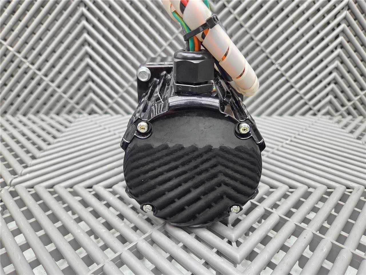 Bodine 34B3BEBL-WX2 Parallel Shaft Gear Motor 20.4:1 w/ ABL-3907C Controller - Used - Image 7