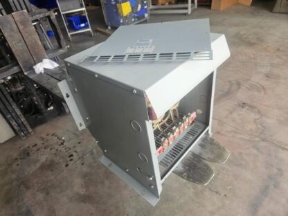 Hammond HPS Y030QTCN 30 kVA Outdoor Transformer Nema 3R / 480-600V to 208-400V - Used - Image 9
